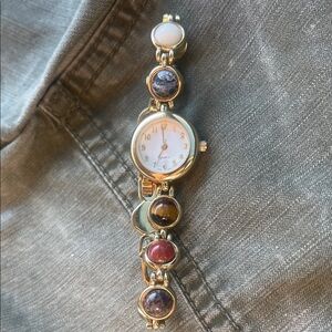 Vintage Elegant Gold Women's Watch with Multicolor Stones